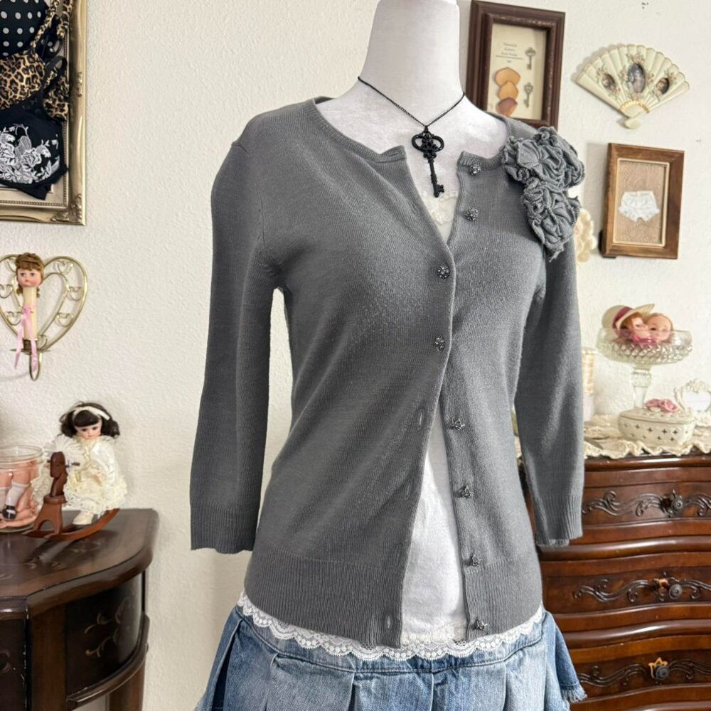 y2k dainty coquette girly grunge gray cardigan w floral rosettes - Picture 3 of 5